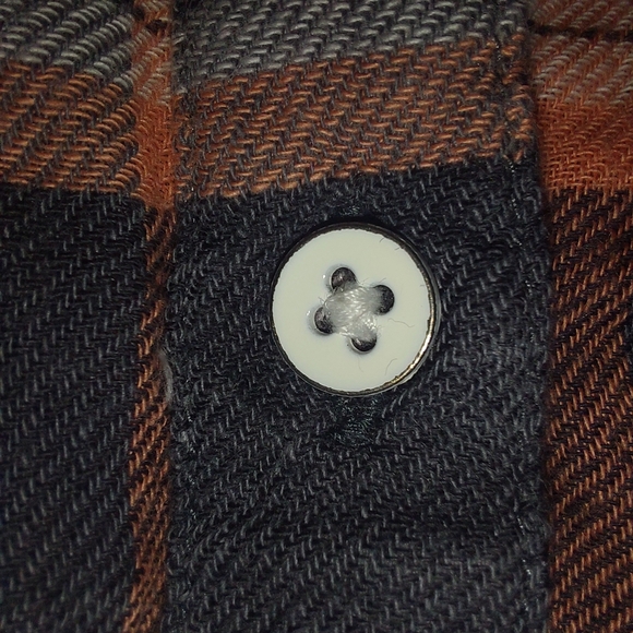 Old Navy salmon/gray plaid button up flannel girls size 8 (M) - Picture 3 of 3